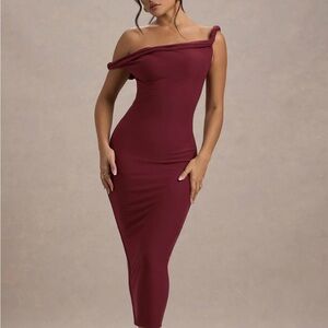 Elegant Off-Shoulder Burgundy Dress
